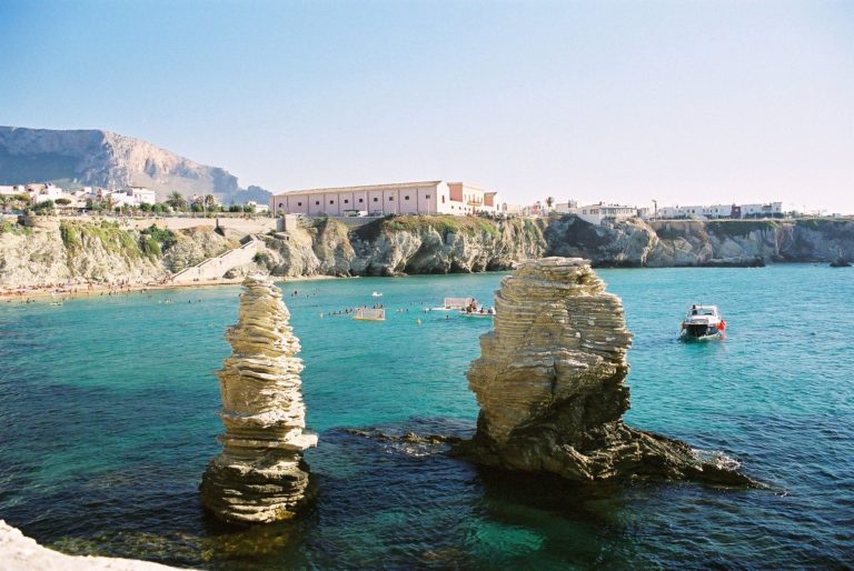 Terrasini: un gioiello sul mare della Sicilia occidentale
